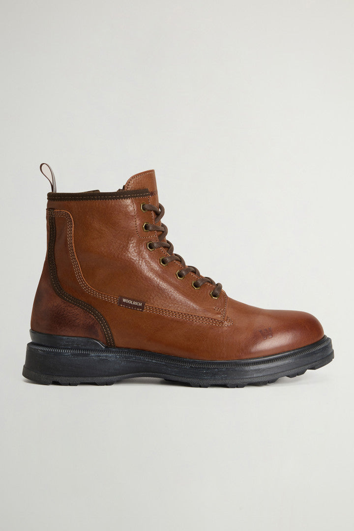 Grove Lace-Up Boots in Cowhide Leather
