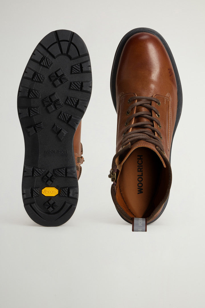 Grove Lace-Up Boots in Cowhide Leather