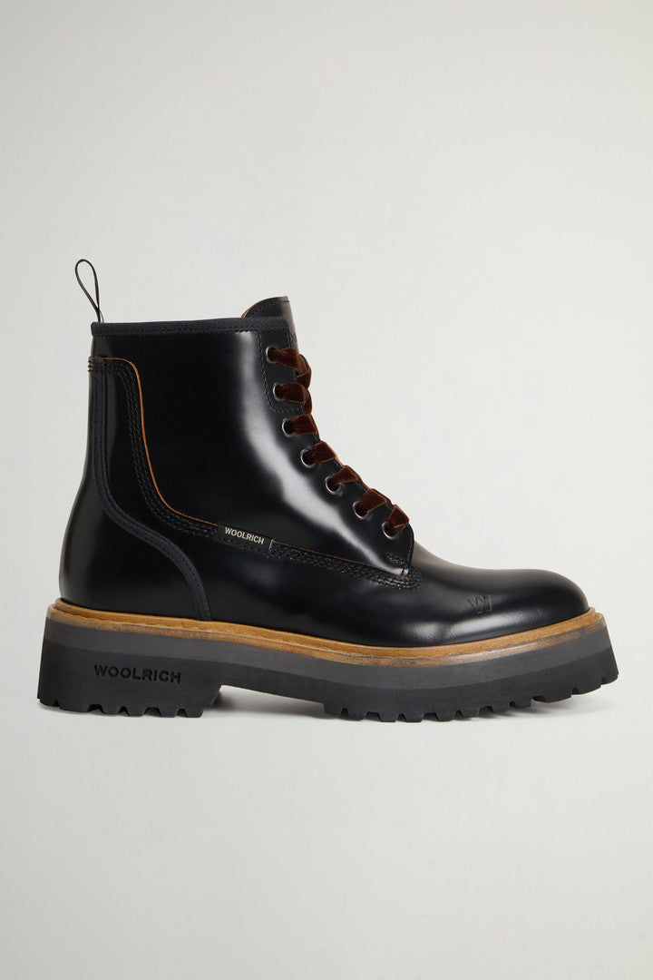 Main Combat Boots in Calfskin Leather Black